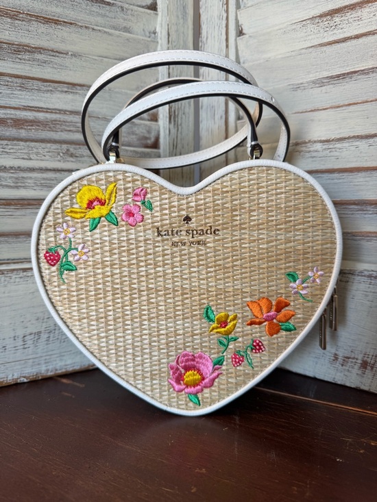 kate spade Handbags - Kate Spade Love Shack Wicker Heart Crossbody Floral